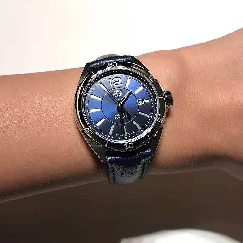 Contemporary TAG HEUER Watches 203236