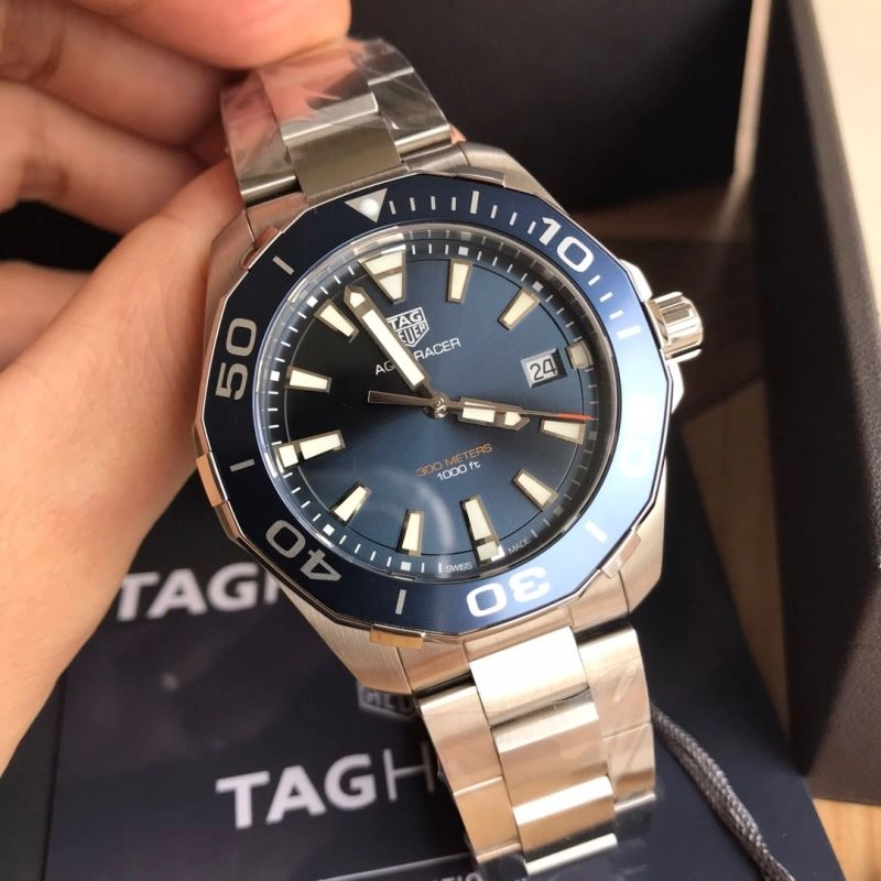 Sleek TAG HEUER Watches 203209