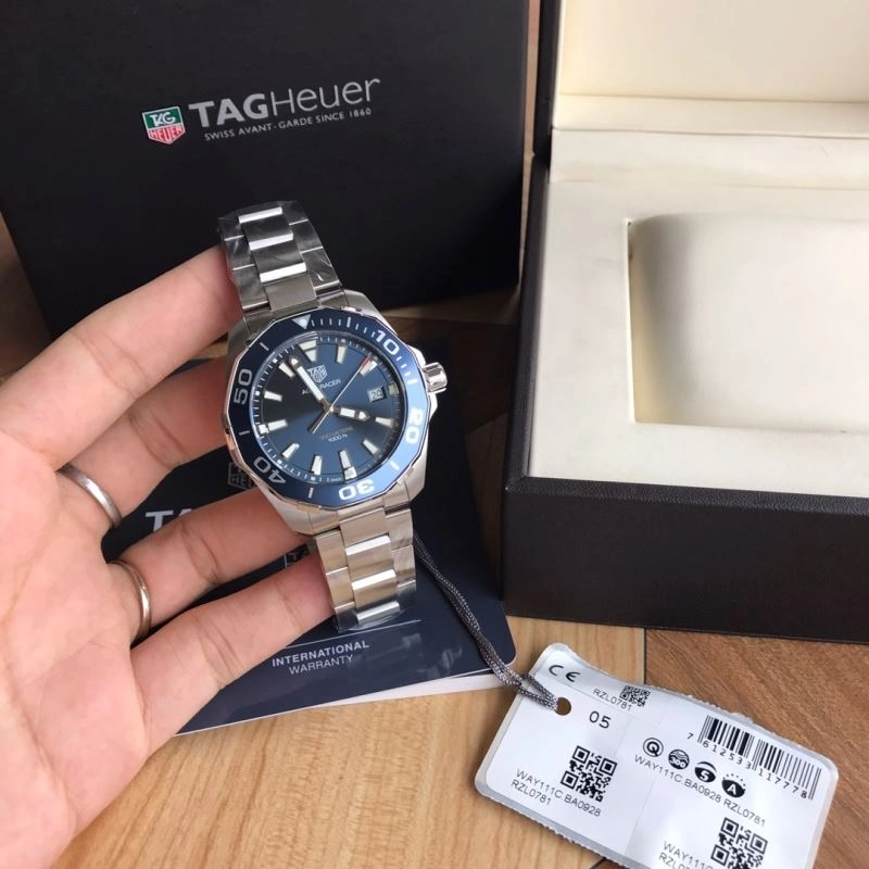 Sleek TAG HEUER Watches 203209