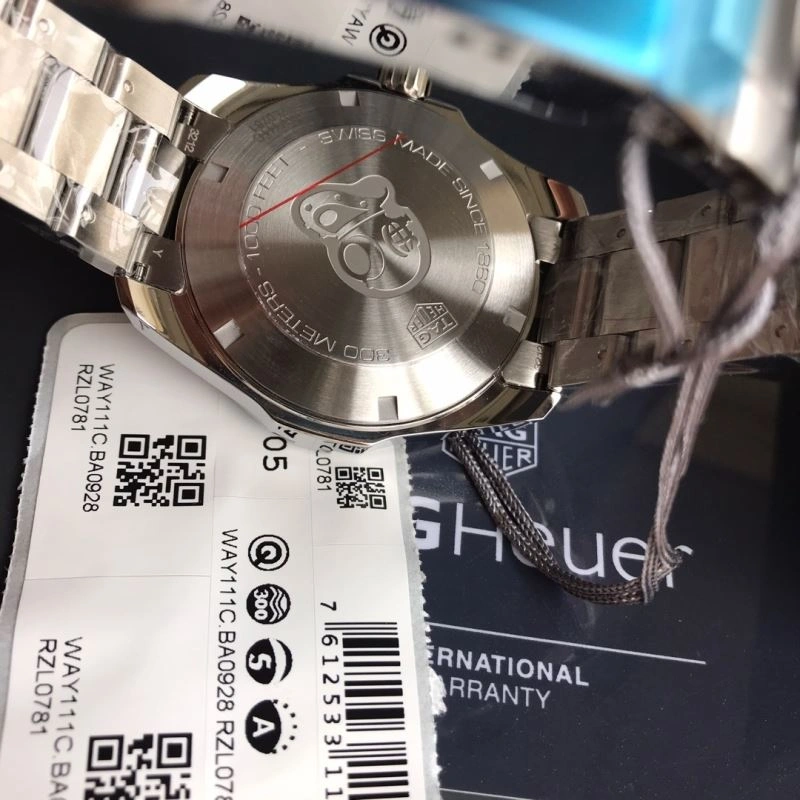 Sleek TAG HEUER Watches 203209