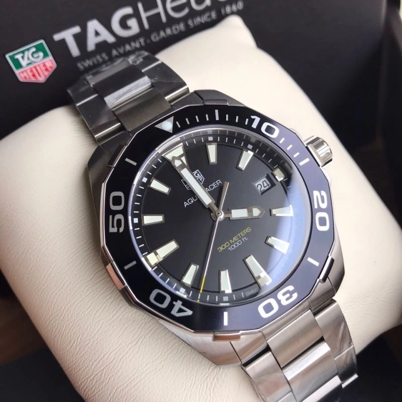 Vibrant TAG HEUER Watches 203203