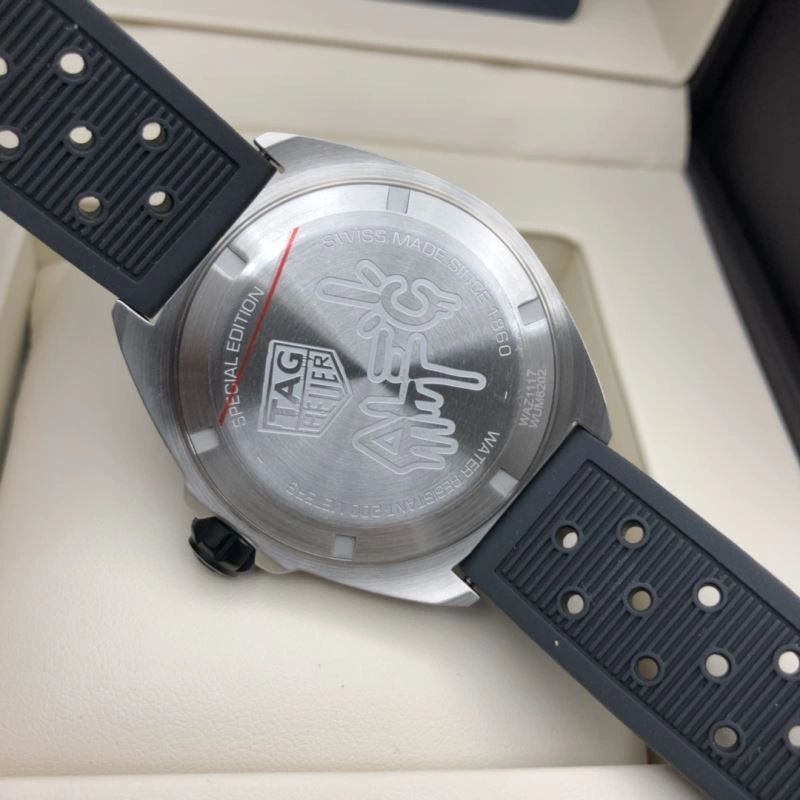 Bold TAG HEUER Watches 203189