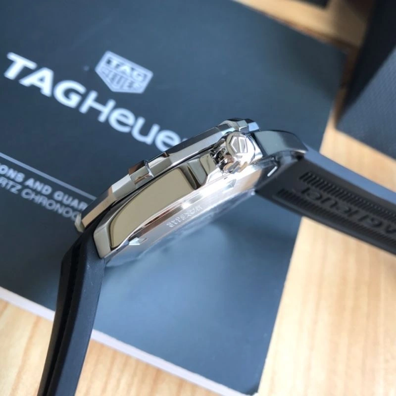 Trendsetting TAG HEUER Watches 203150