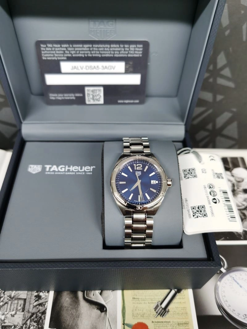TAG HEUER Watches Sleek 203147