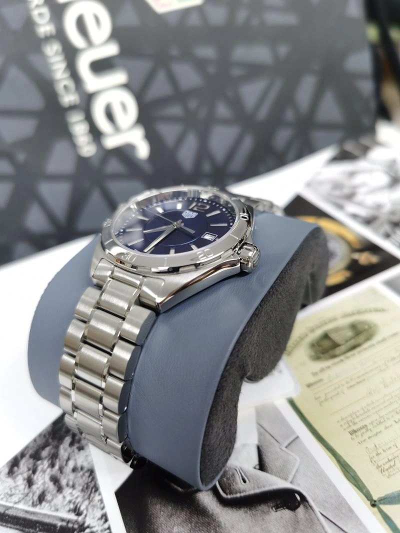 TAG HEUER Watches Sleek 203147