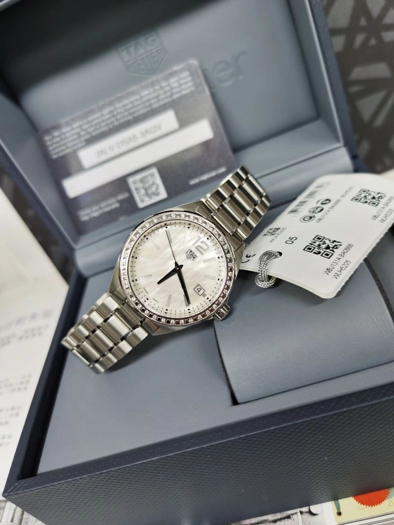TAG HEUER Watches Breathable 203137