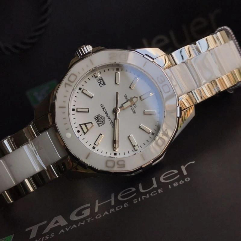 Versatile TAG HEUER Watches 203155