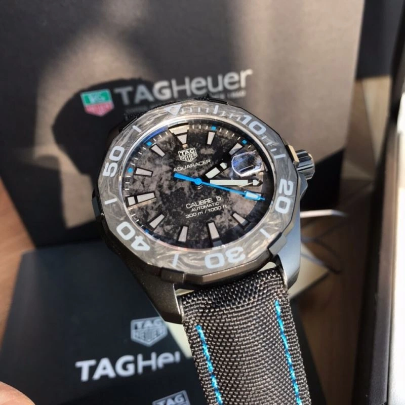Bold TAG HEUER Watches 203089
