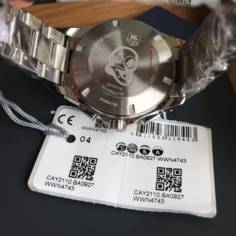 Sleek TAG HEUER Watches 203047