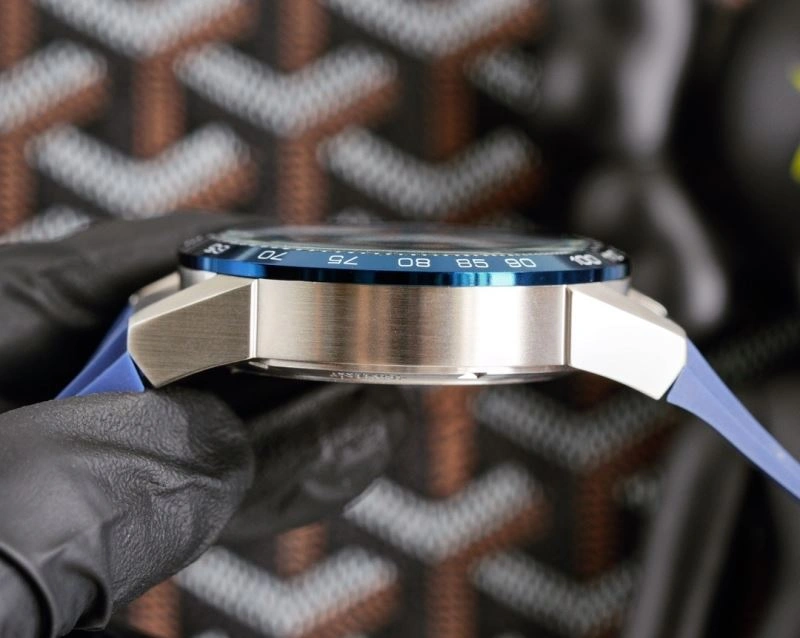 TAG HEUER Watches Supportive 203323