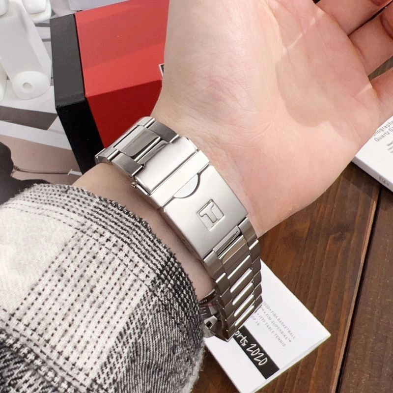 Unisex TISSOT Watches 204047