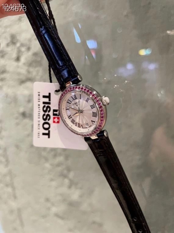 Snug TISSOT Watches 203998
