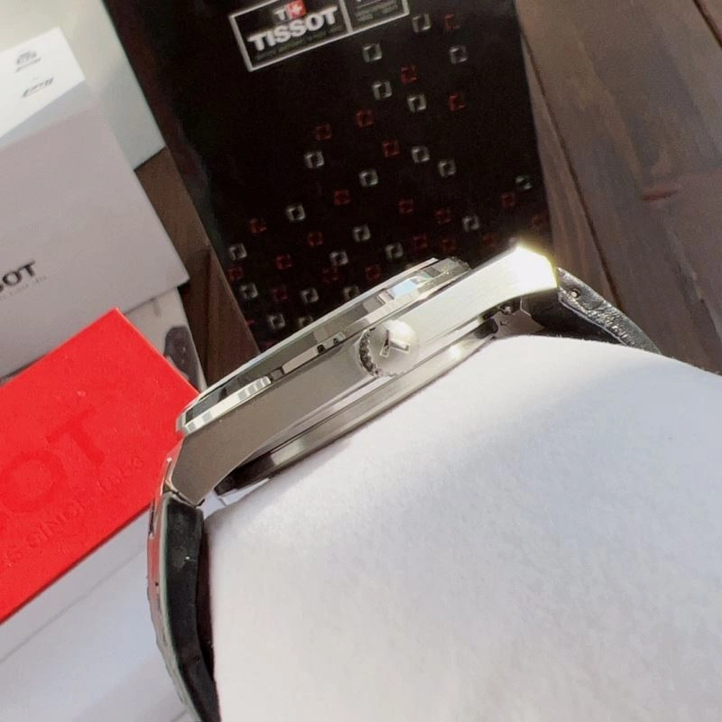 TISSOT Watches Resilient 203936