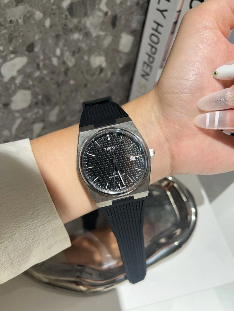 RelaxedFit TISSOT Watches 203854
