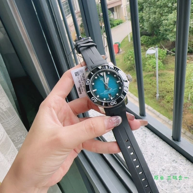 Sporty TISSOT Watches 203847