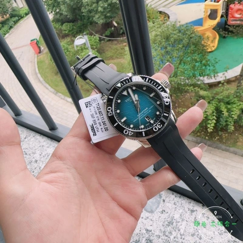 Sporty TISSOT Watches 203847