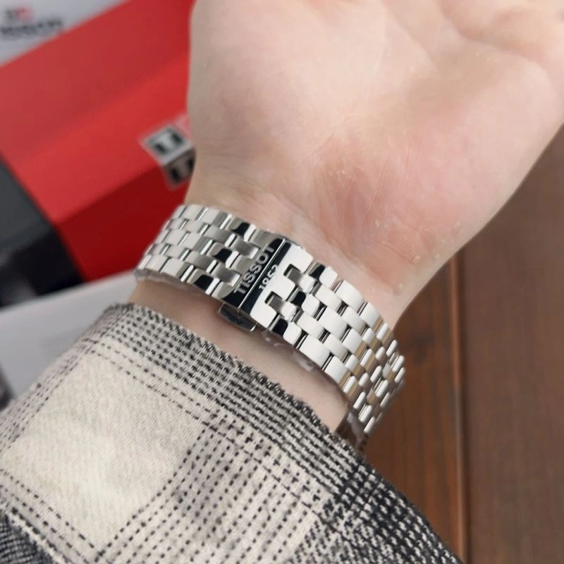 Neat TISSOT Watches 203825
