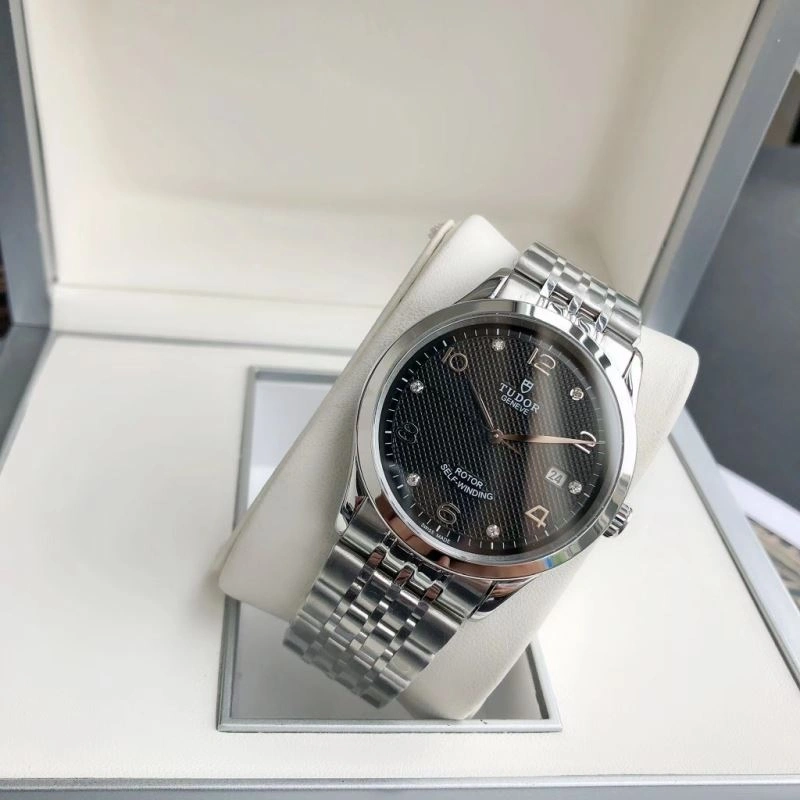 Vibrant TUDOR Watches 204207