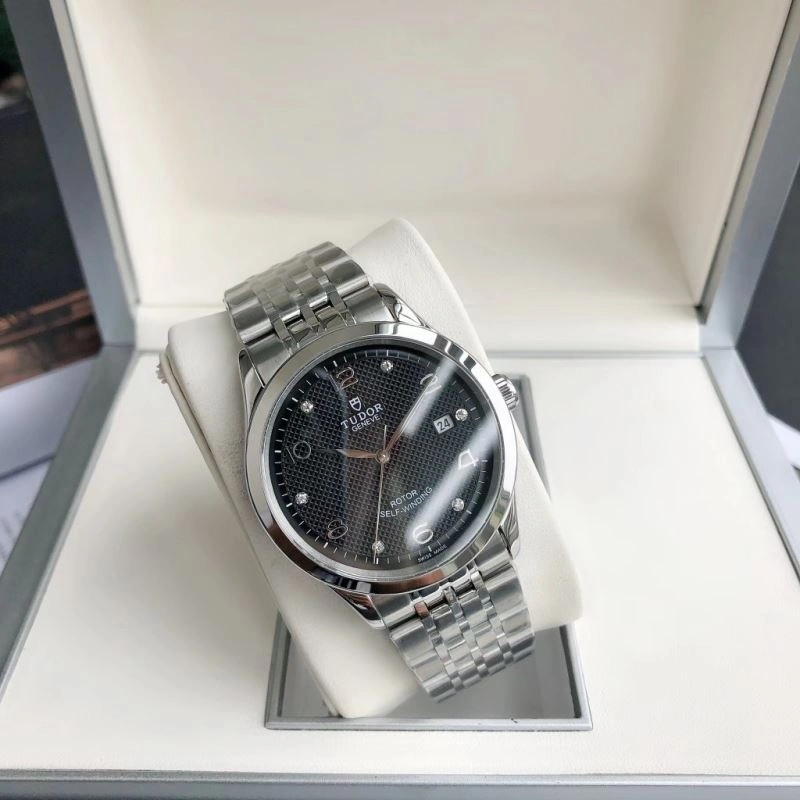 Vibrant TUDOR Watches 204207