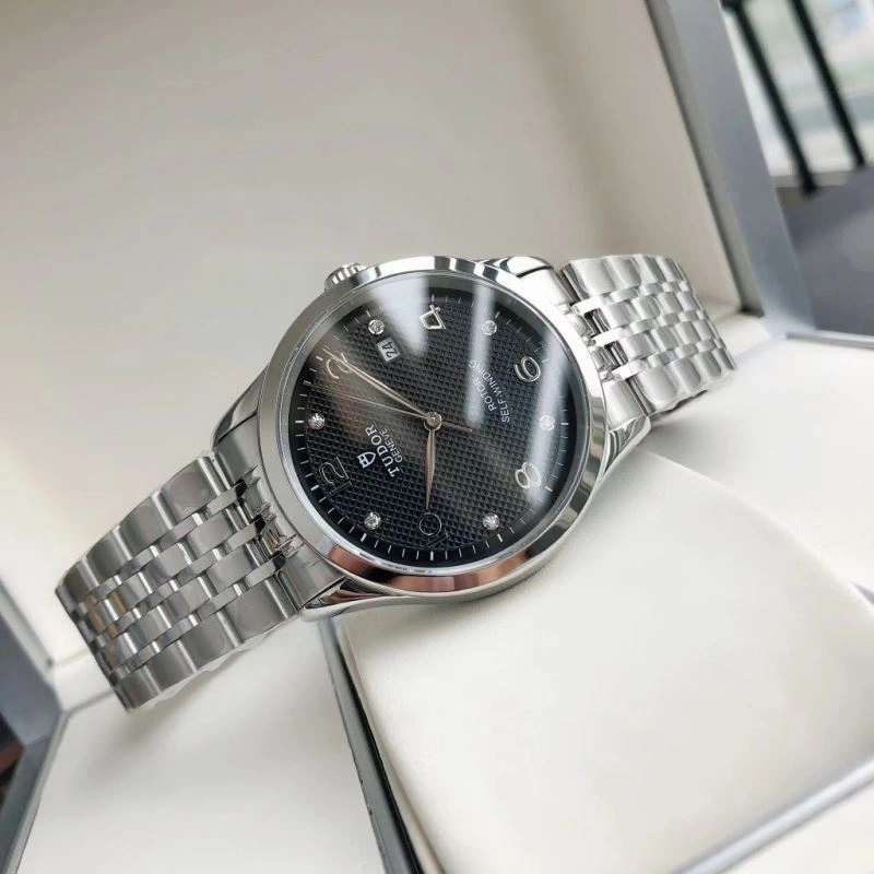 Vibrant TUDOR Watches 204207