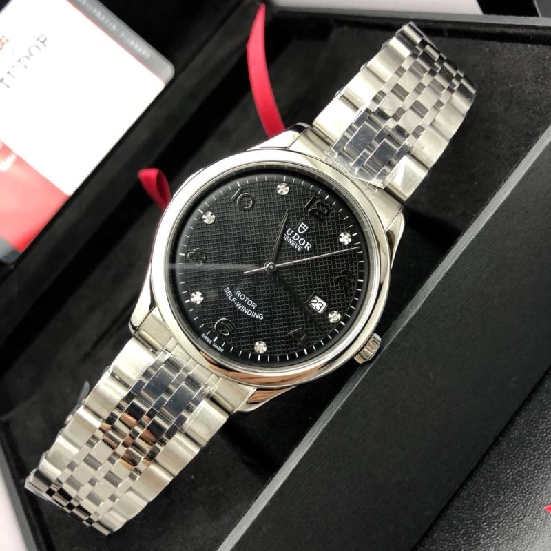 TUDOR Watches Sleek 204189