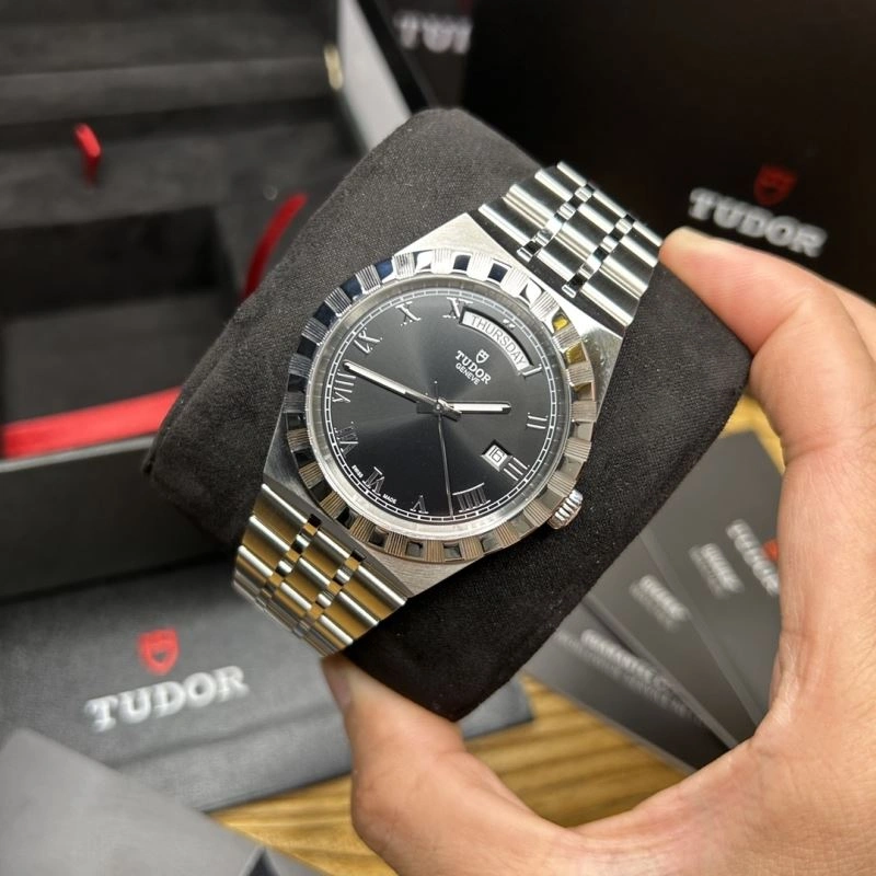 TUDOR Watches Youthful 204183