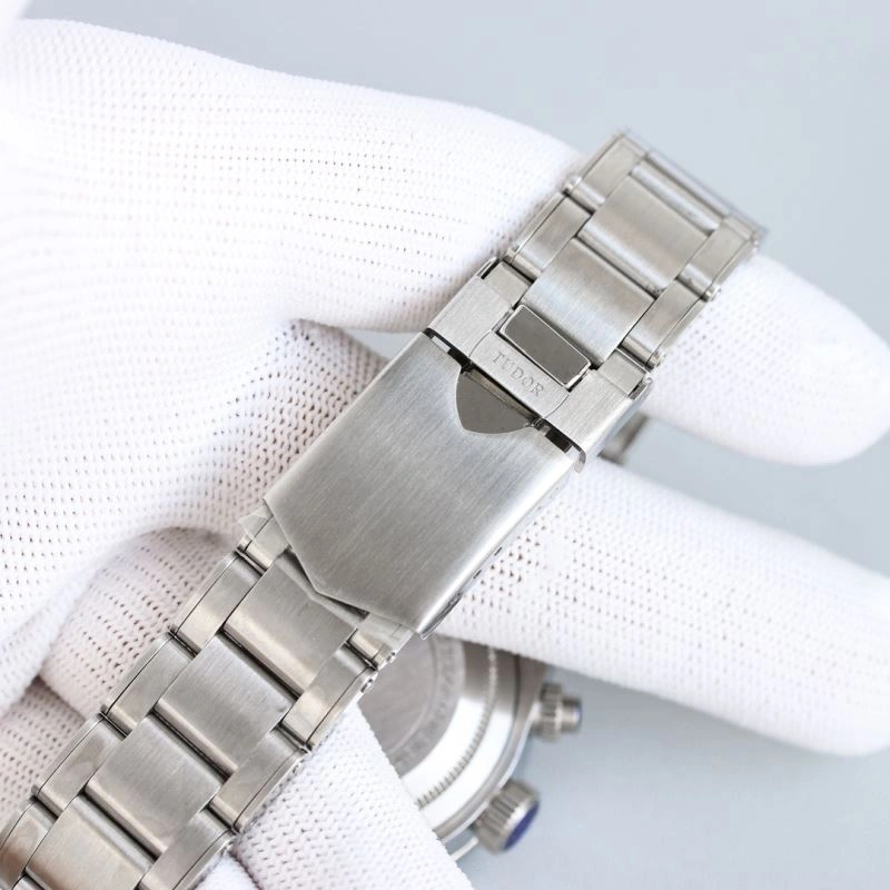 Effortless TUDOR Watches 204186