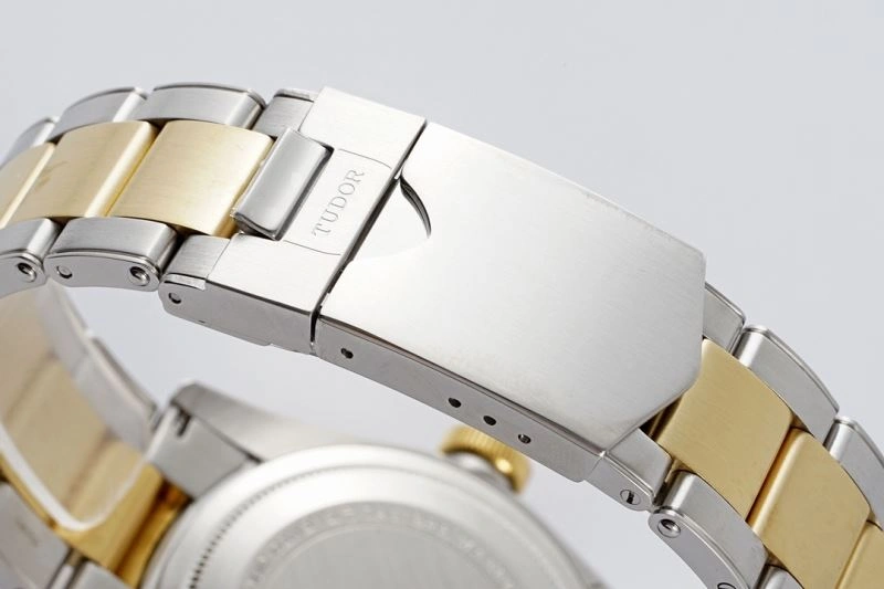 TUDOR Watches Sophisticated 204174