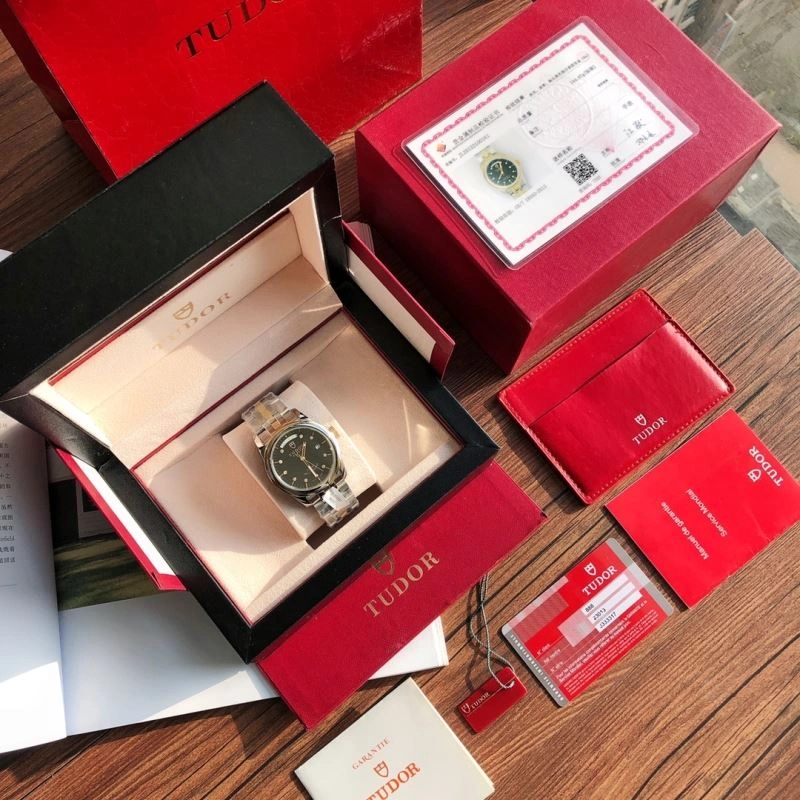 TUDOR Watches Vibrant 204121