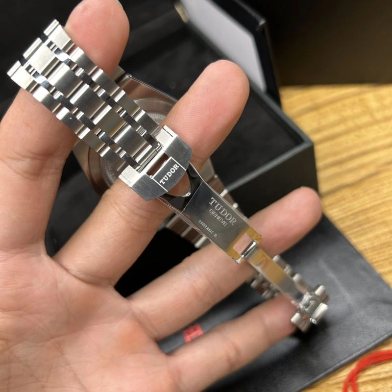 TUDOR Watches ZeroBulk 204096