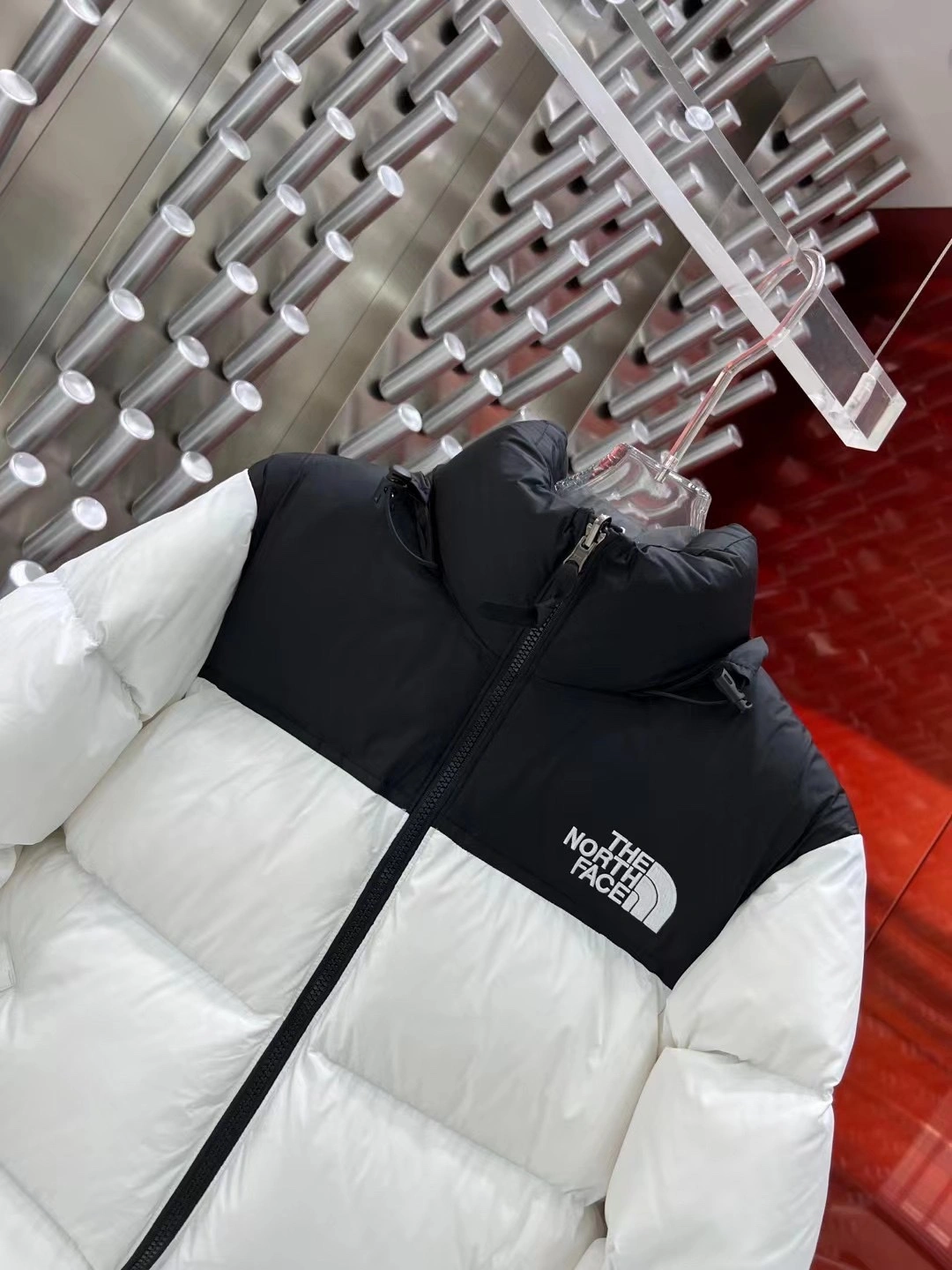 Popular The North Face Down Jackets 173176