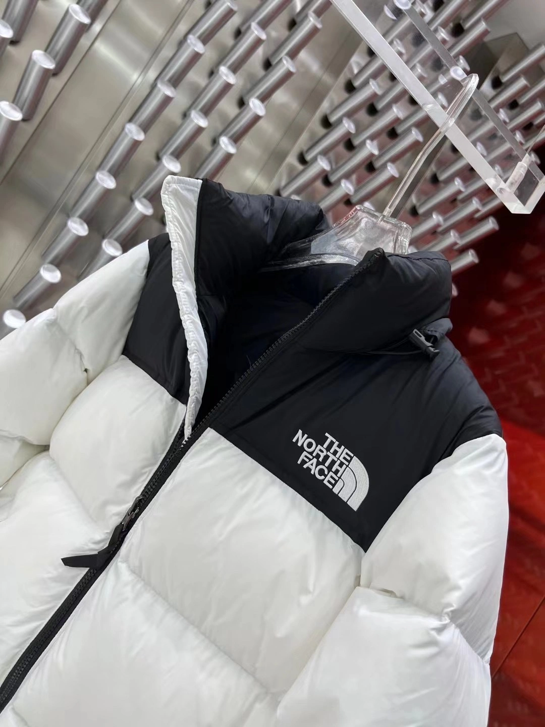 Popular The North Face Down Jackets 173176