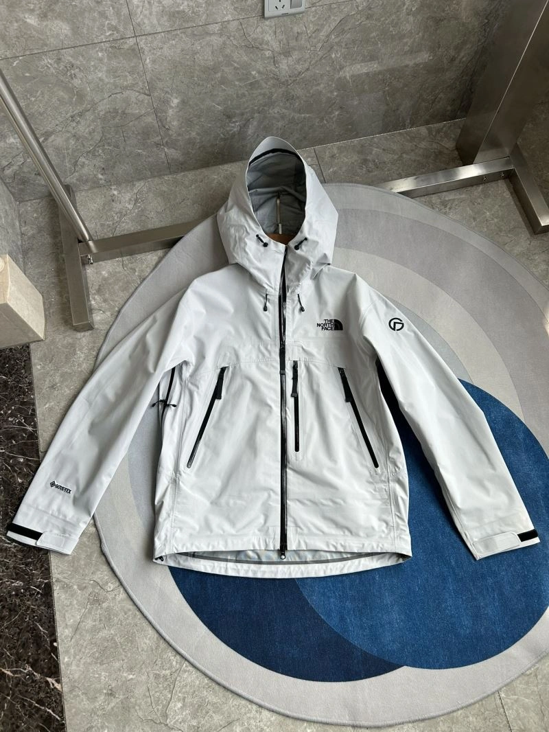 FashionForward The North Face Outwear 173039