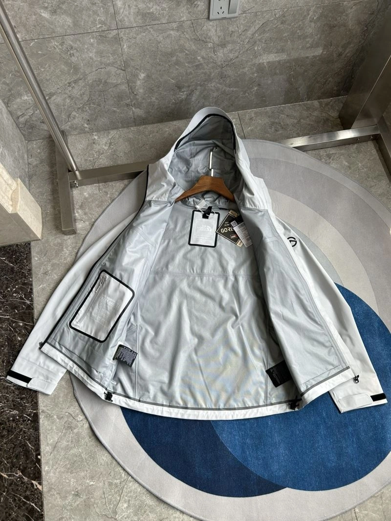 FashionForward The North Face Outwear 173039