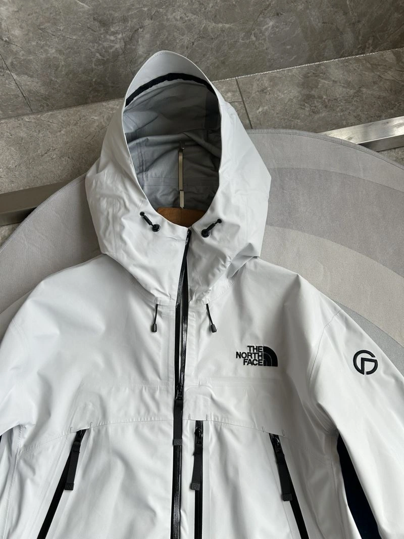FashionForward The North Face Outwear 173039