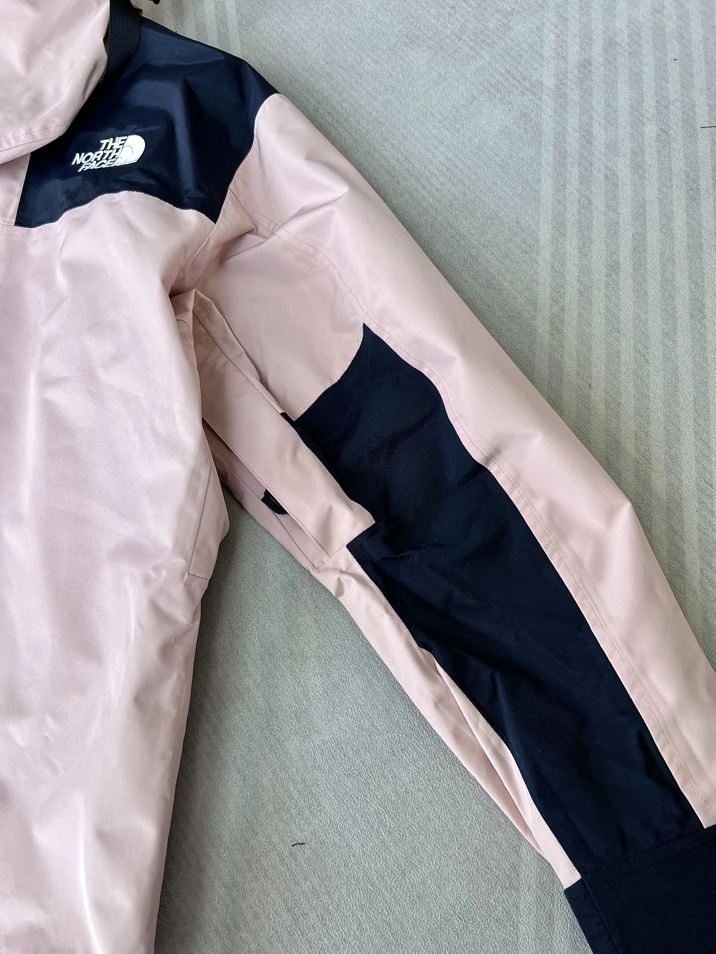 Modern The North Face Outwear 173120