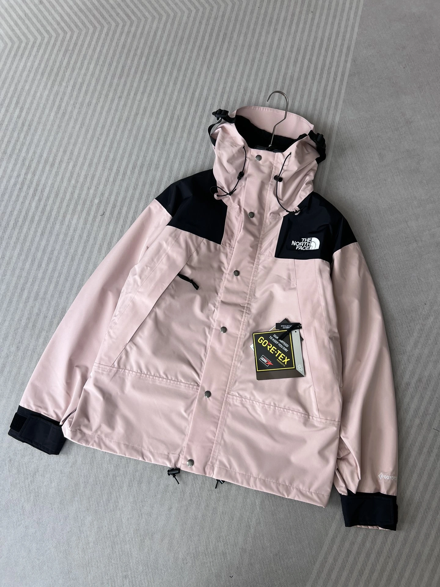 Modern The North Face Outwear 173120