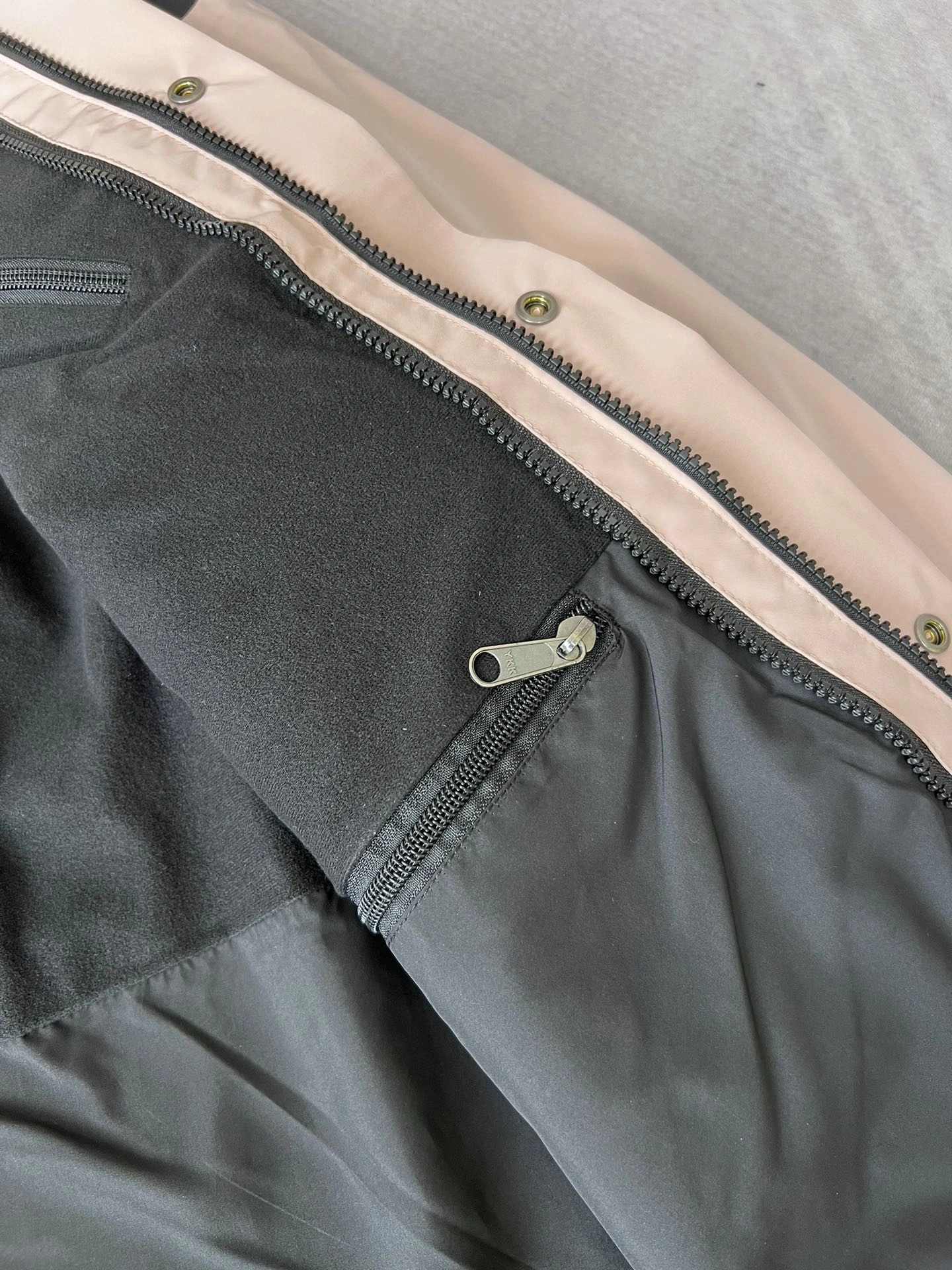 Modern The North Face Outwear 173120