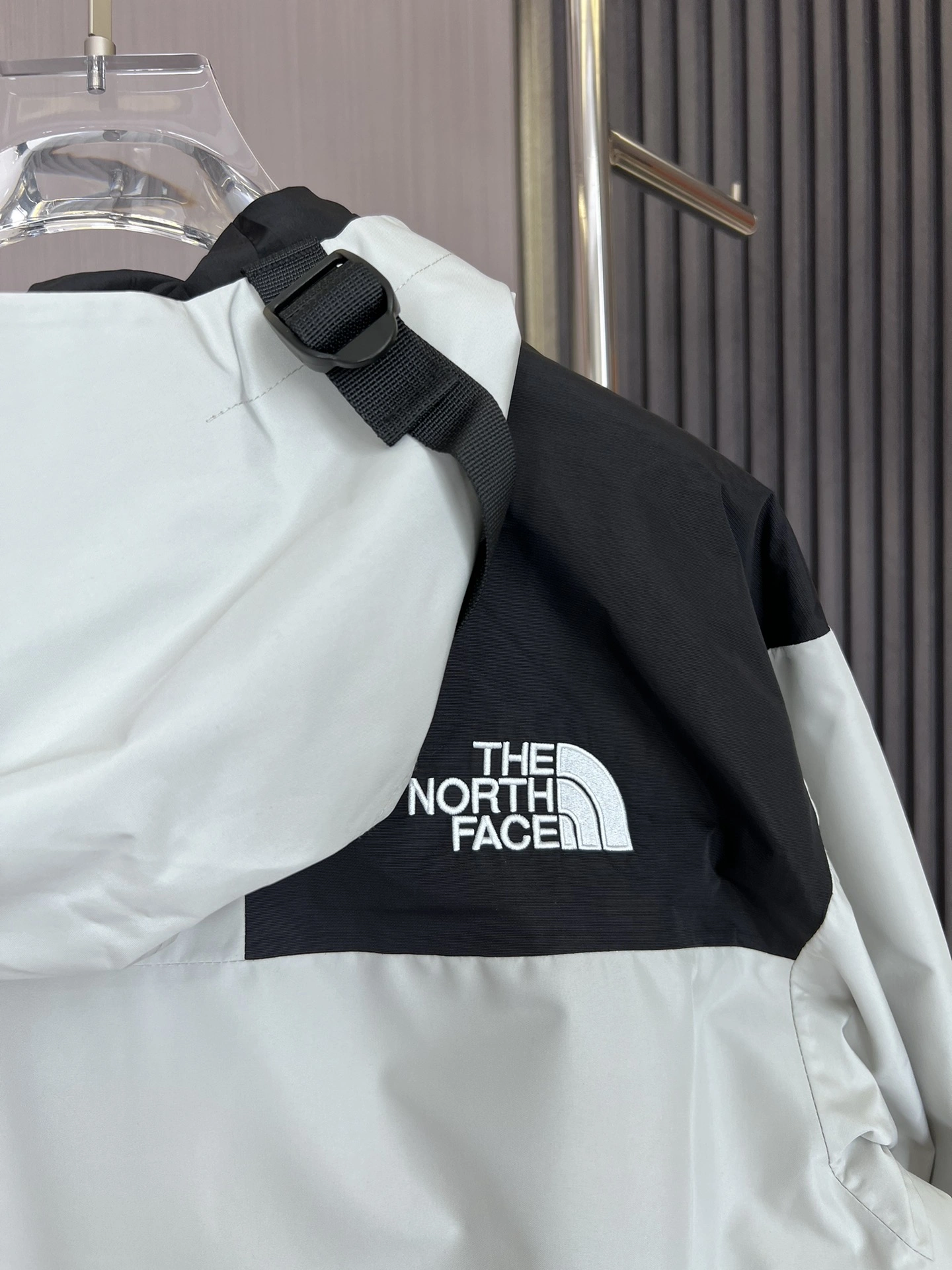 Stylish The North Face Outwear 173117