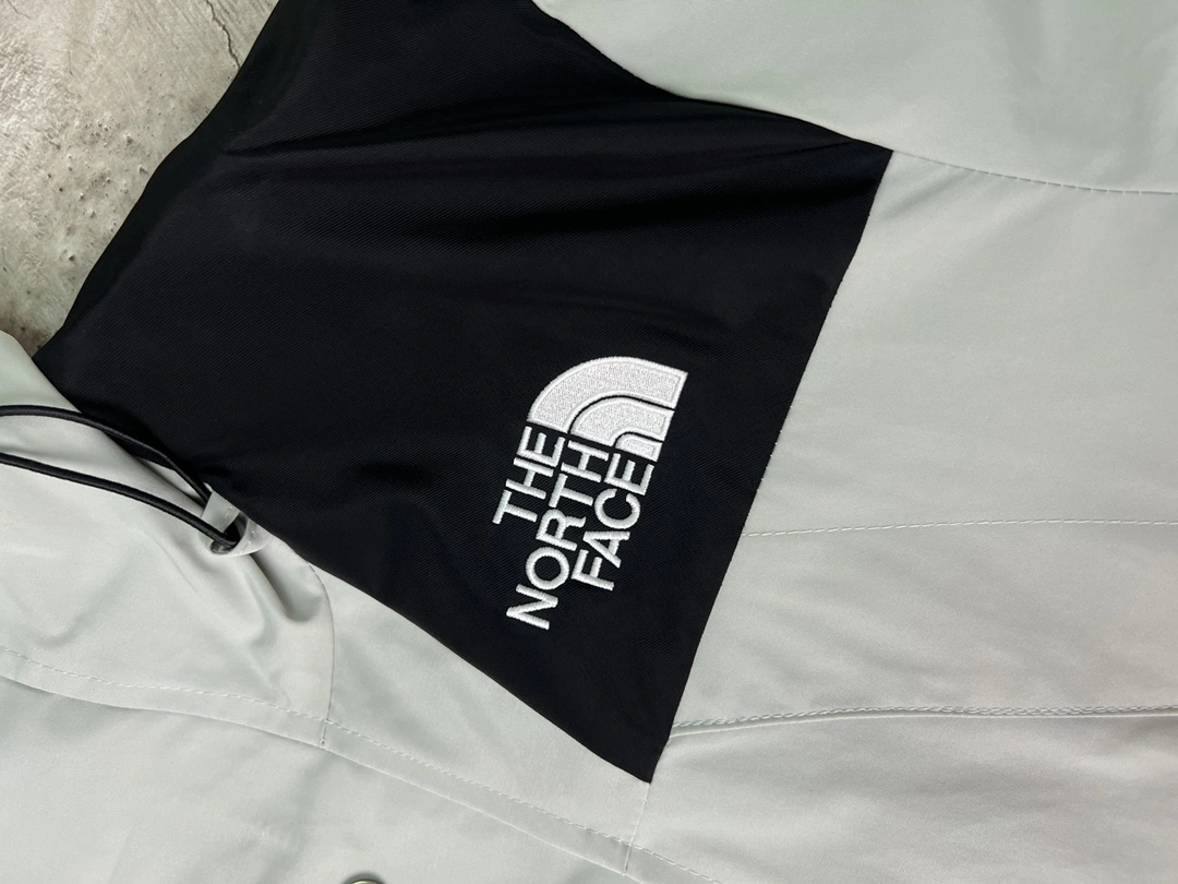 The North Face Outwear Breathable 173066