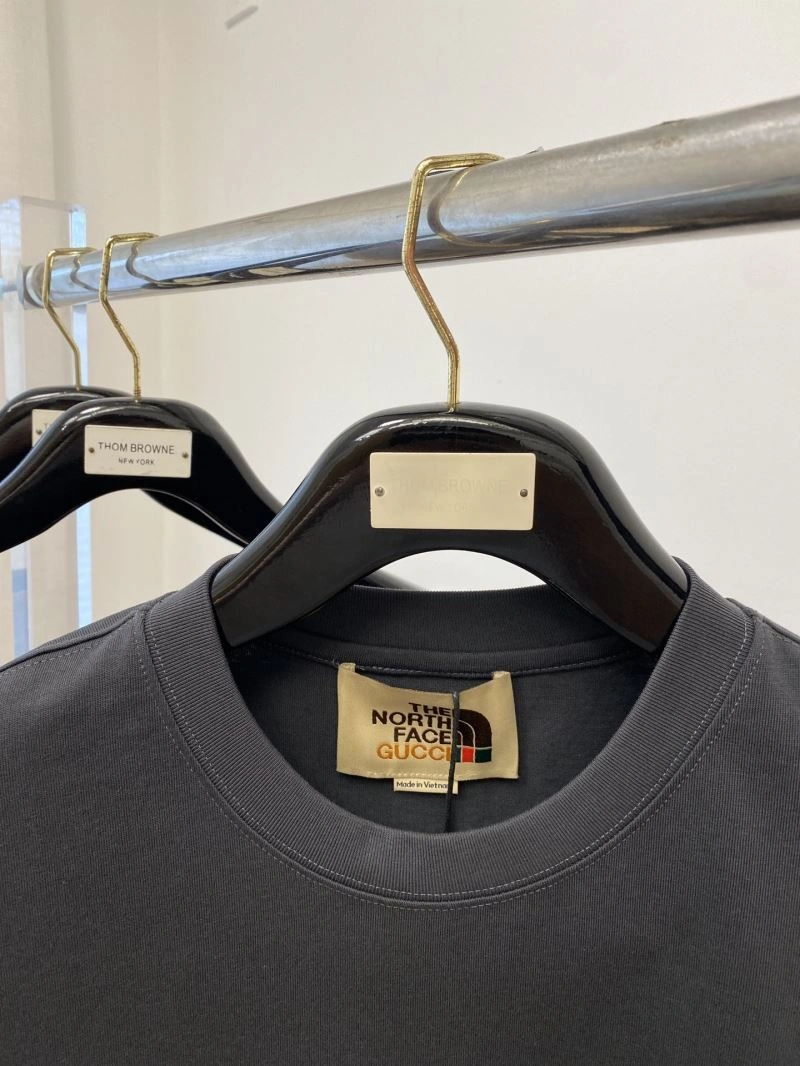 Functional The North Face T-Shirts 173026