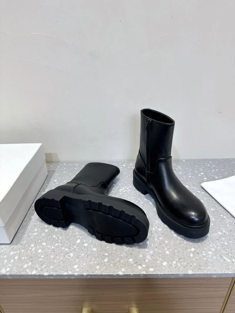 HighPerformance The Row Boots 7225