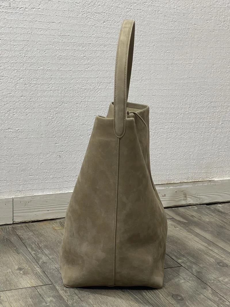 Timeless The Row Bucket Bags 45601
