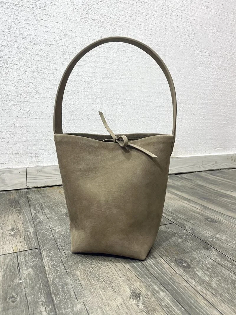 EasyMatch The Row Bucket Bags 45605