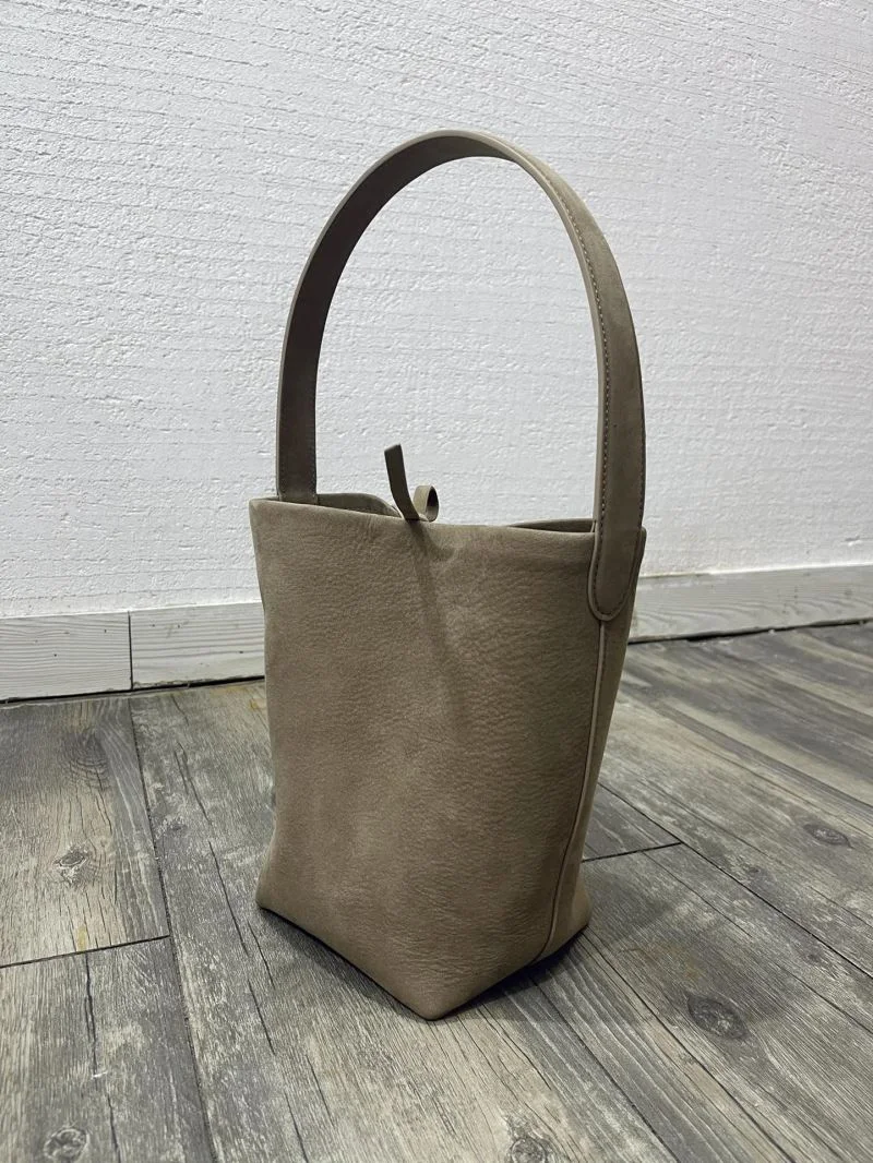EasyMatch The Row Bucket Bags 45605