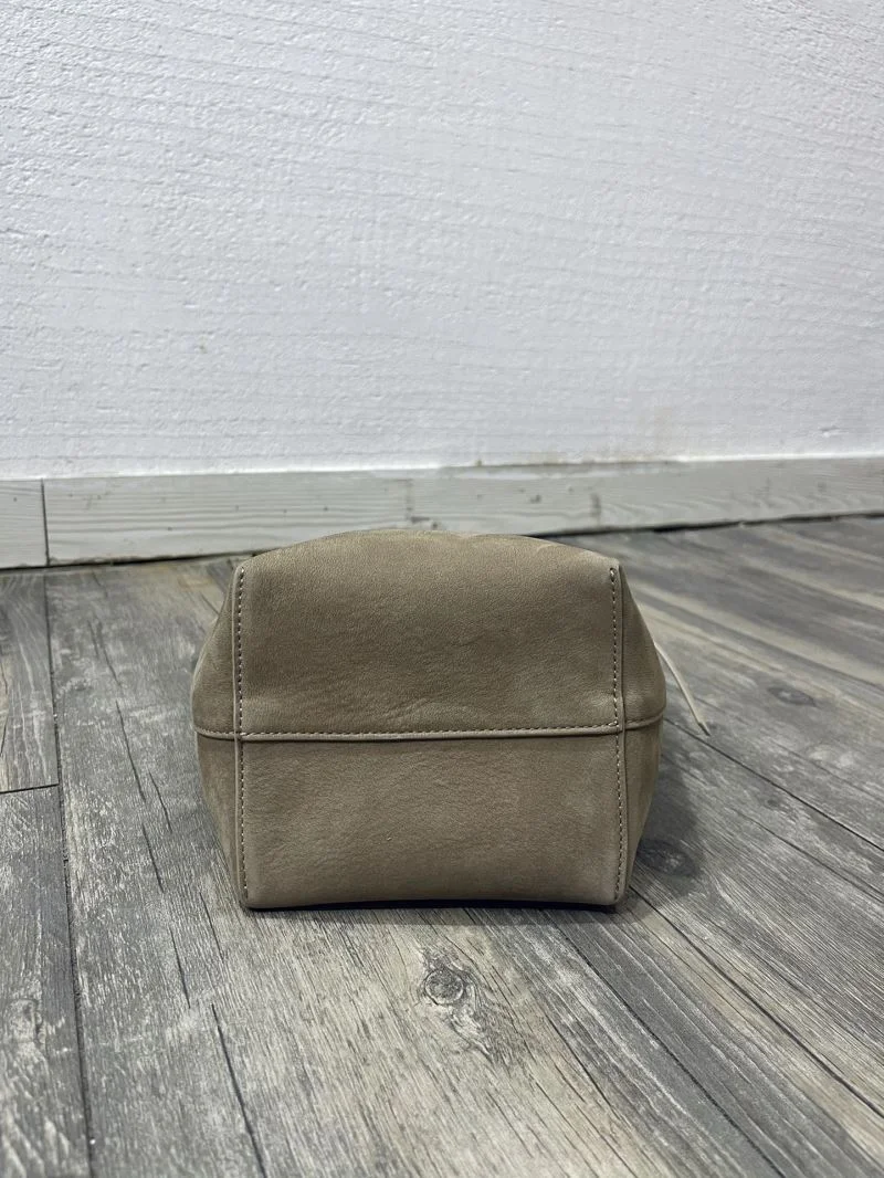 EasyMatch The Row Bucket Bags 45605