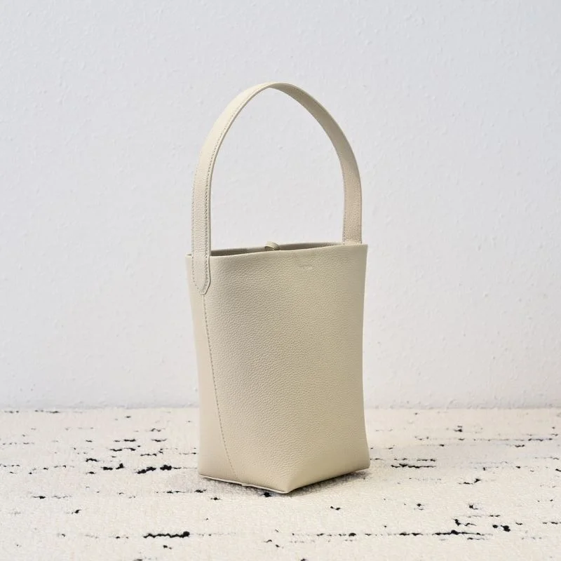 The Row Bucket Bags Lightweight 45632