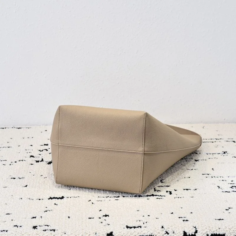 The Row Bucket Bags Comfortable 45598