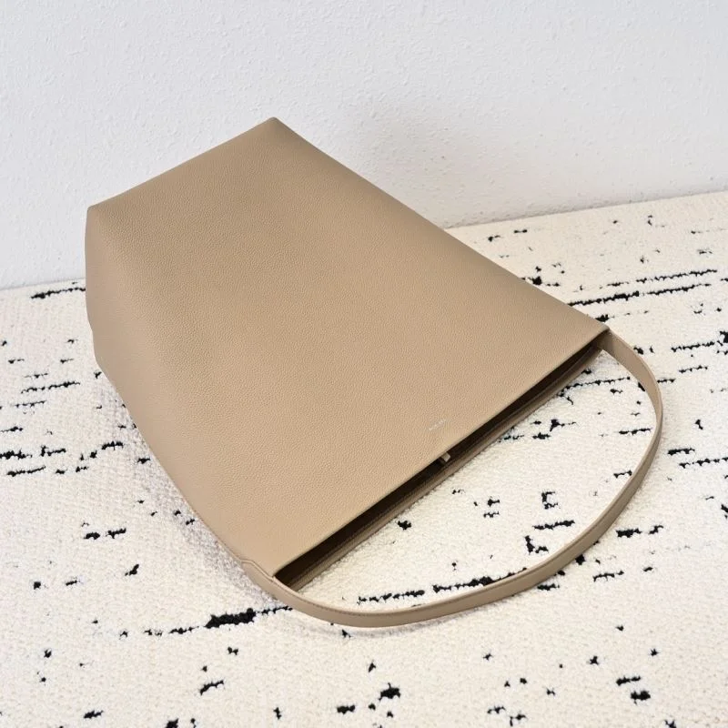 The Row Bucket Bags Comfortable 45598