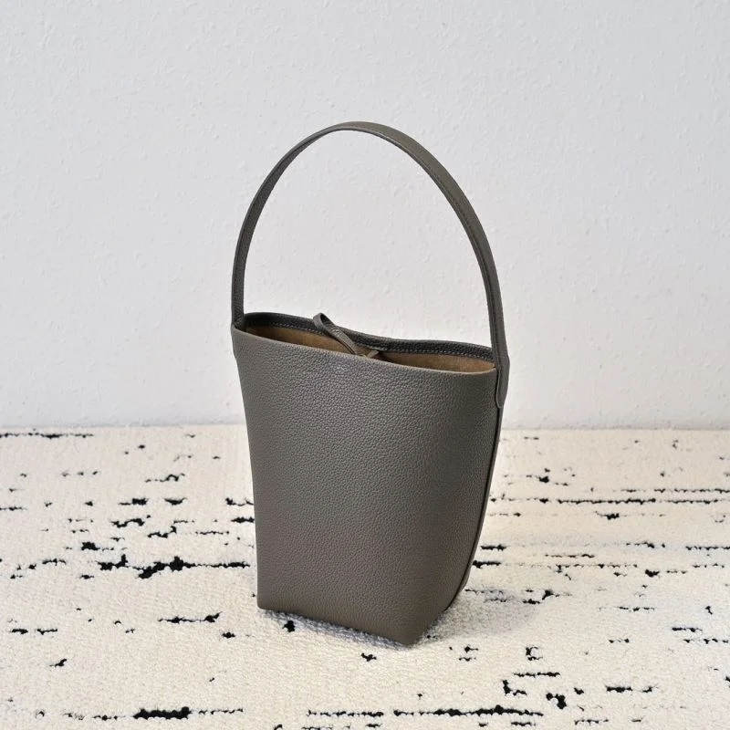 TravelReady The Row Bucket Bags 45617